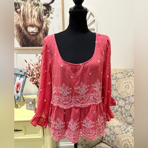 American Eagle Outfitters Pink Blouse with Stylish Appeal - Picture 1 of 5